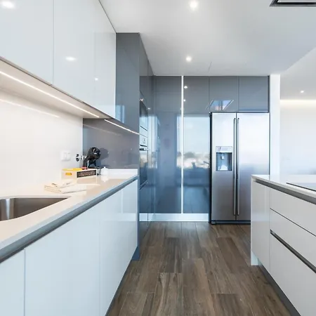 Modern Two Bedroom By Ideal Homes Apartment *