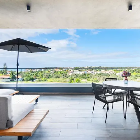 Apartment Modern Two Bedroom By Ideal Homes