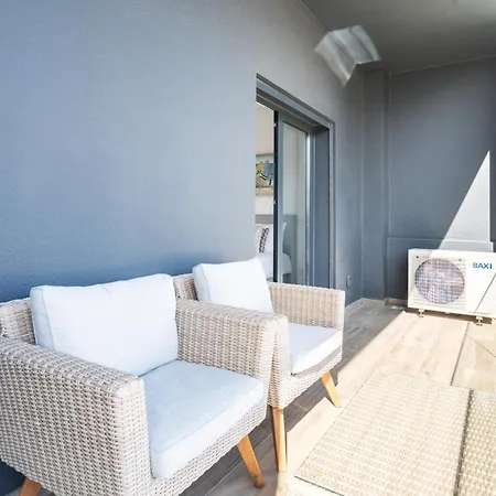 Modern Two Bedroom By Ideal Homes Apartament *